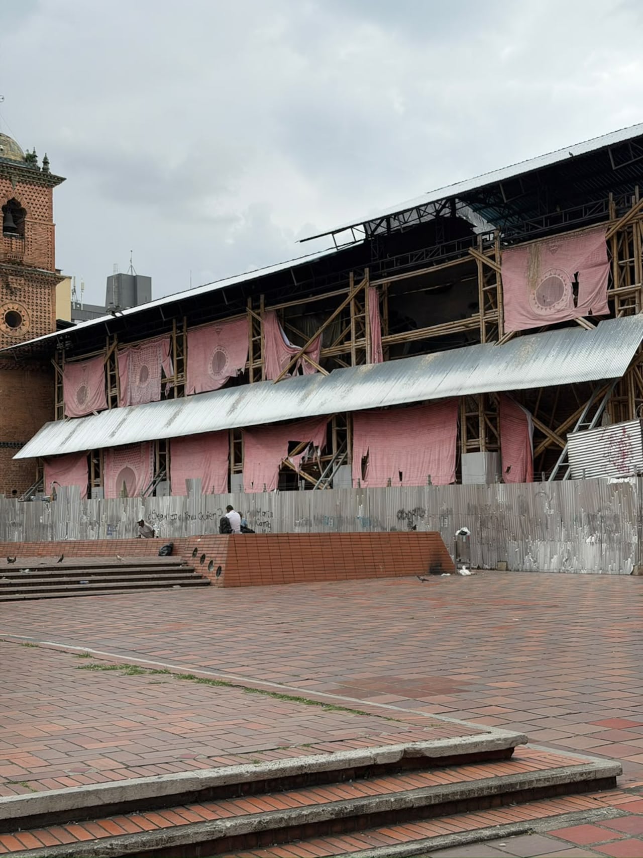 La iglesia de San Francisco es otro de los puntos que preocupa a los ciudadanos, quienes cuestionan el tiempo que llevan las intervenciones sin que se evidencie una recuperación del lugar.