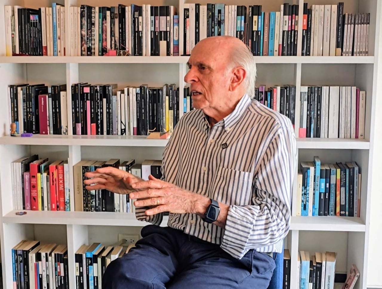 Carlos Climent estudió psiquiatría en la Universidad de Harvard y divulga su conocimiento en sus libros y columnas de opinión.
