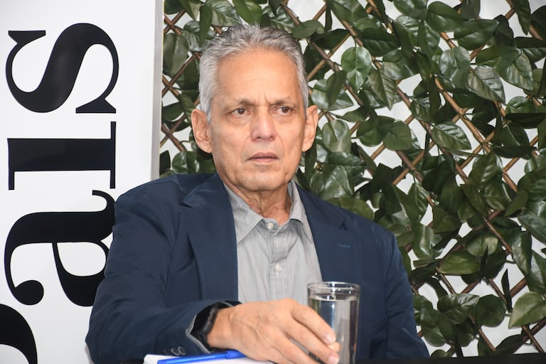 Reinaldo Rueda Rivera: Entrenador de fútbol colombiano.