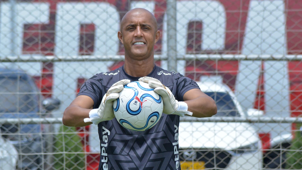 Ricardo Ribeiro Entrenador de Arqueros del América