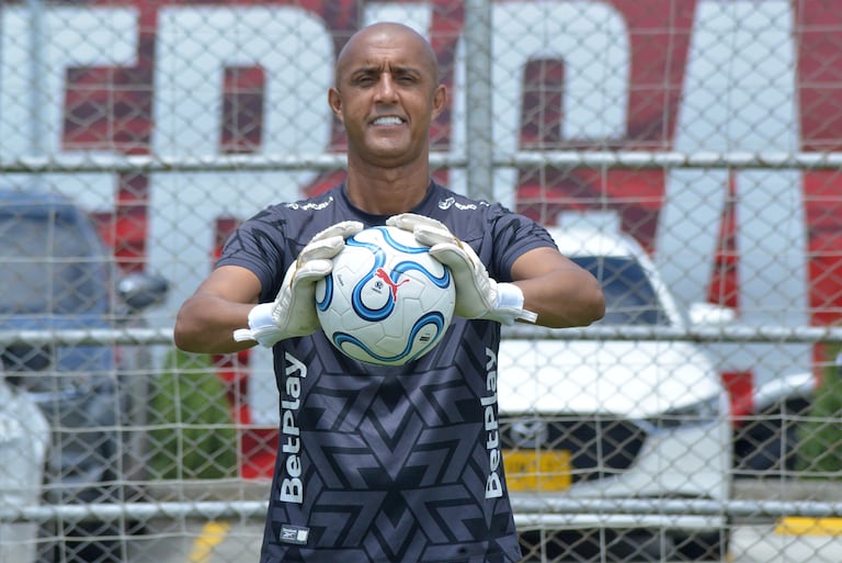 Ricardo Ribeiro Entrenador de Arqueros del América