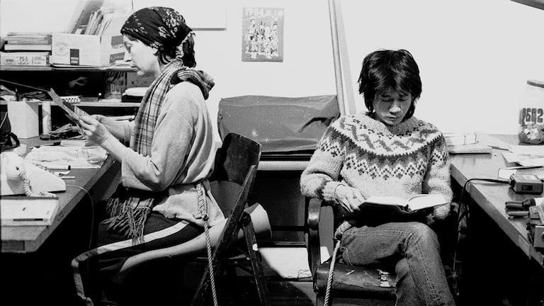 La pareja de artistas permaneció atada por la cintura durante un año.