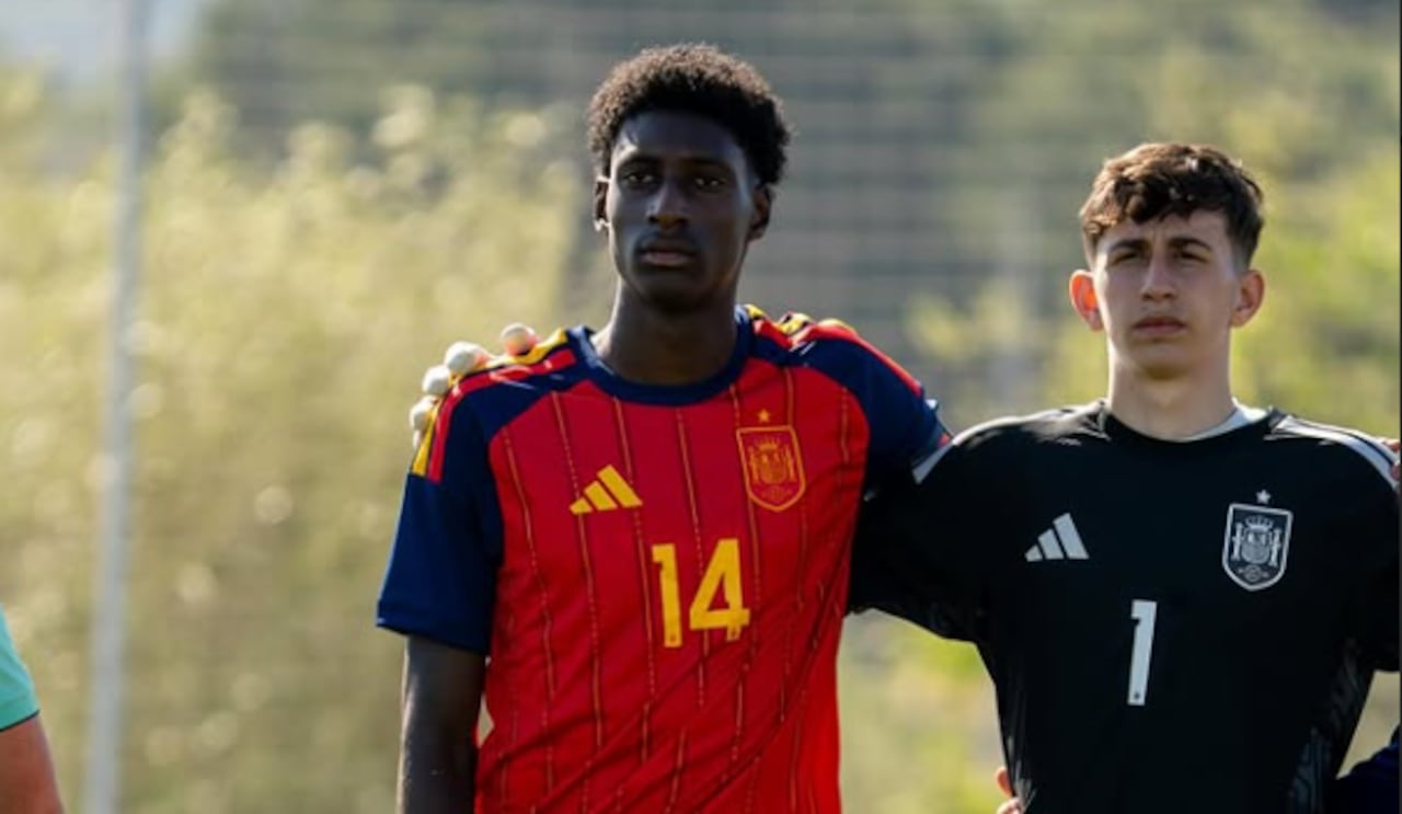 Yulián Mosquera (izq.) es uno de los capitanes de la Selección de España Sub-15.
