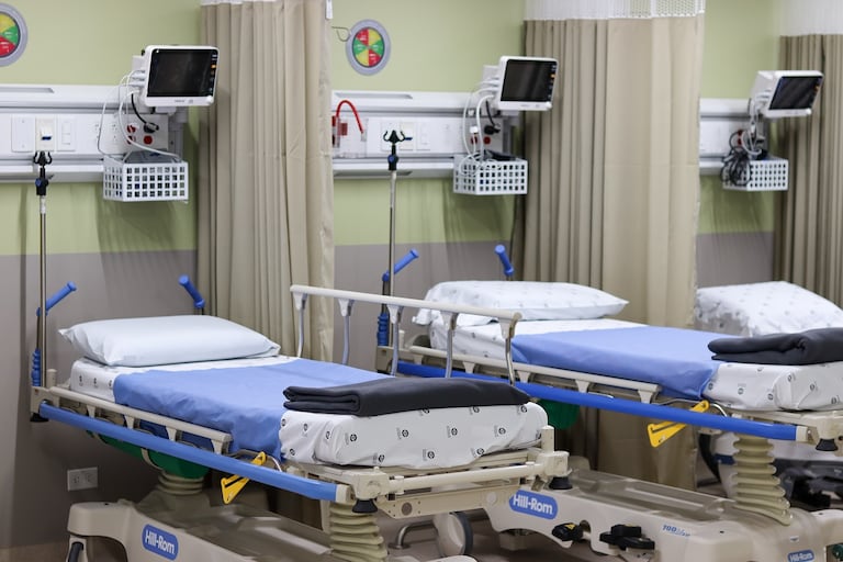 Esta suspensión temporal del servicio de atención a los usuarios de la Nueva EPS se confirmó, a través de un comunicado de prensa.