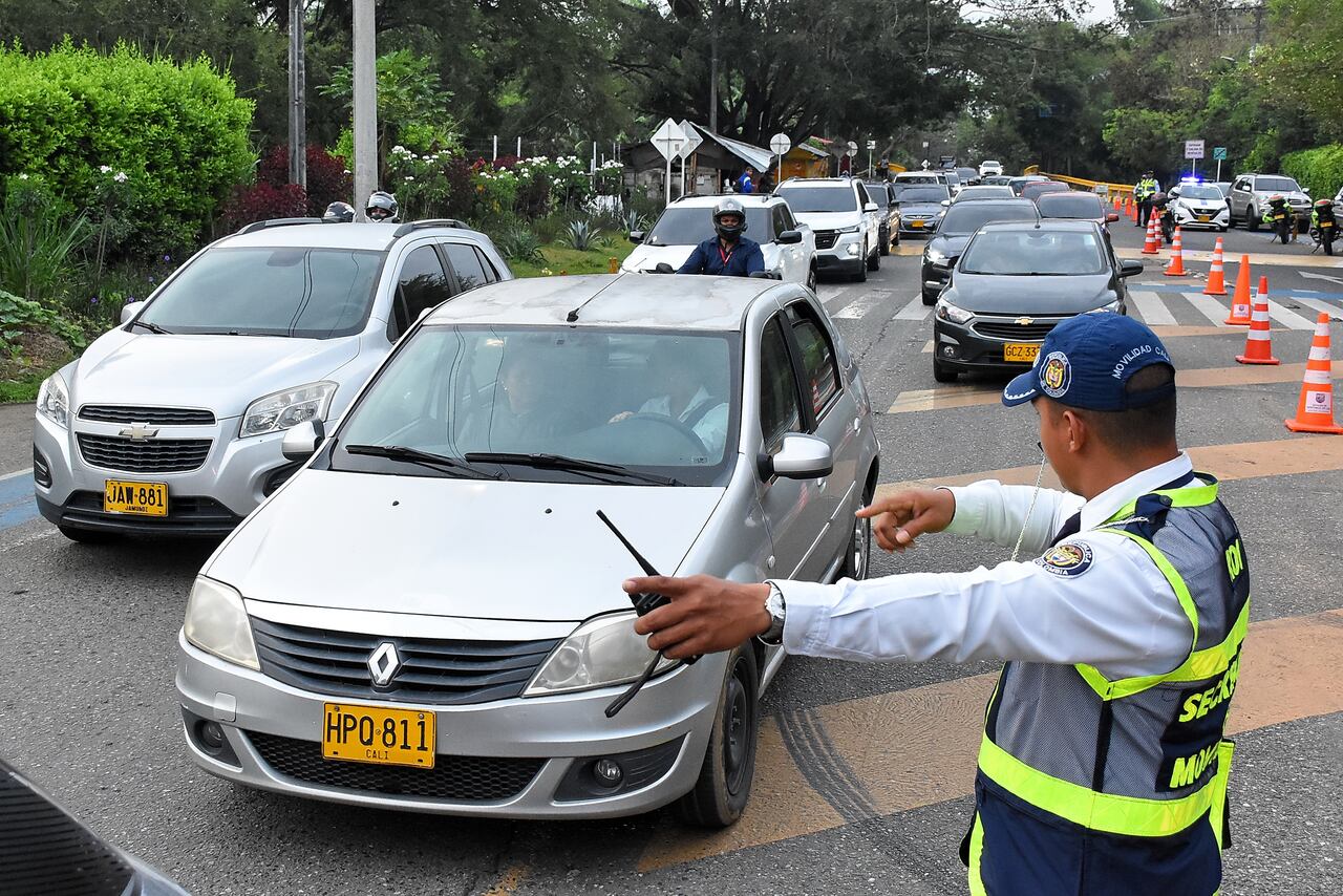Contraflujo Avenida Cañasgordas.