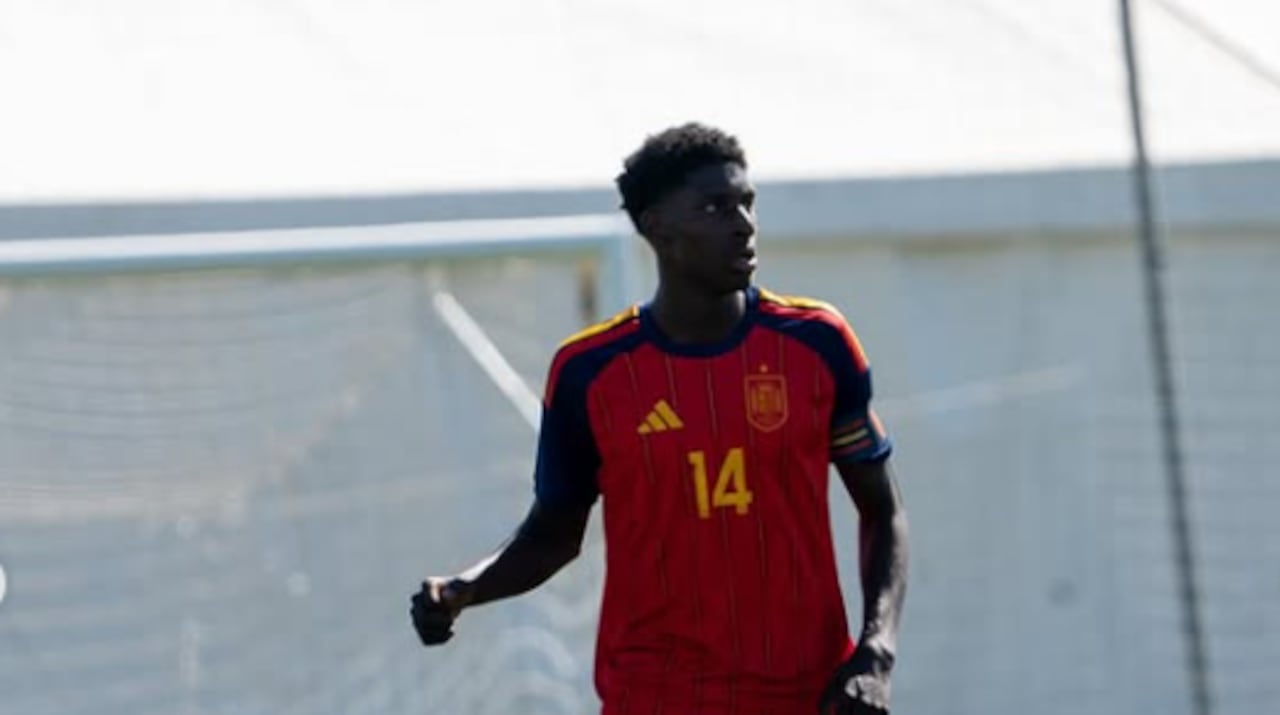Yulián Mosquera en un partido con la Selección de España Sub-15.