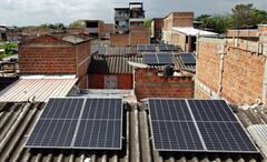 Paneles solares en Llano Verde, instalados por Emcali