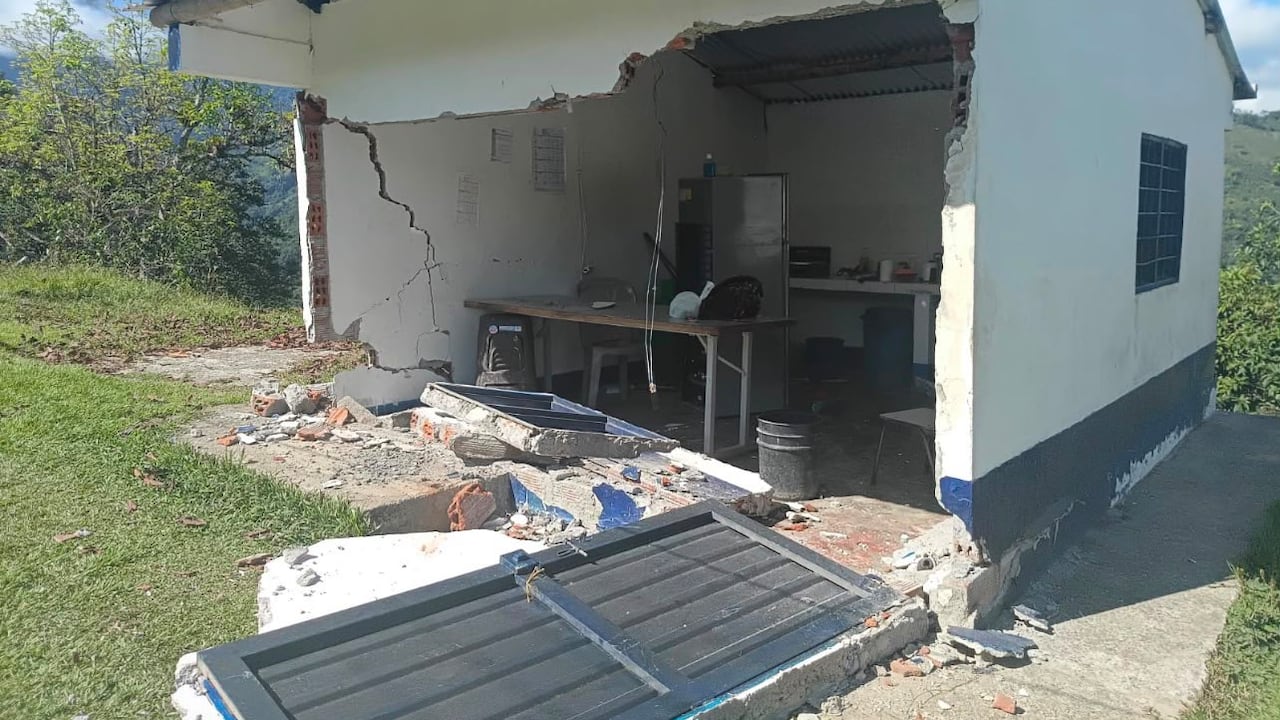 Escuela La Libertad, en San José del Palmar, epicentro del terremoto del 10 de agosto en Colombia.