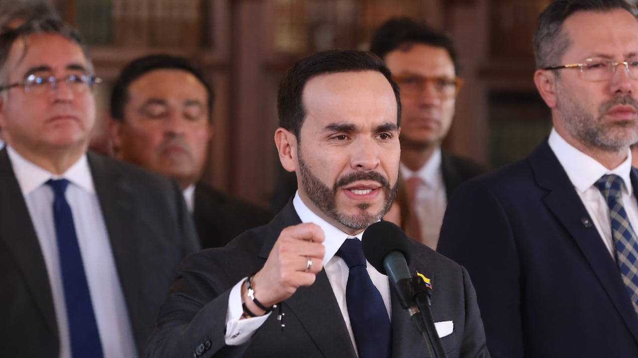 Presidente Abelardo de la Espriella se reunió con el sector asegurador, principalmente con representantes de Fasecolda, con el objetivo de coordinar la reconstrucción de Colombia después del terremoto del 10 de agosto
19 agosto 2026
