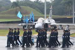 Fuerza Area 106 años, Gustavo Petro firma compra nuevos aviones Gripen. suecos.