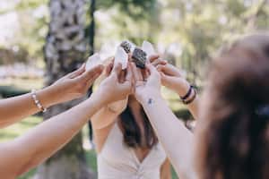 La búsqueda de la armonía interior es una aspiración humana que trasciende el tiempo y el espacio.