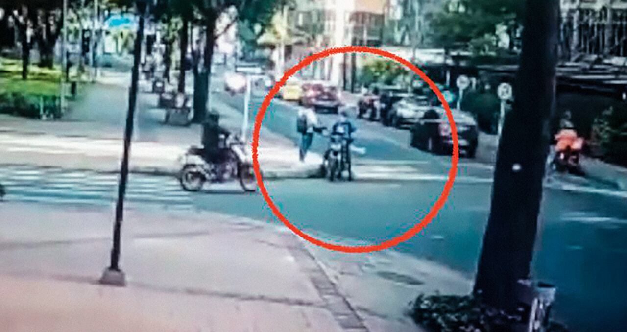 Los planes criminales salieron mal, la moto en la que se iban a fugar no prendió y un ciudadano, amenazado, se convirtió en el móvil para la fuga.