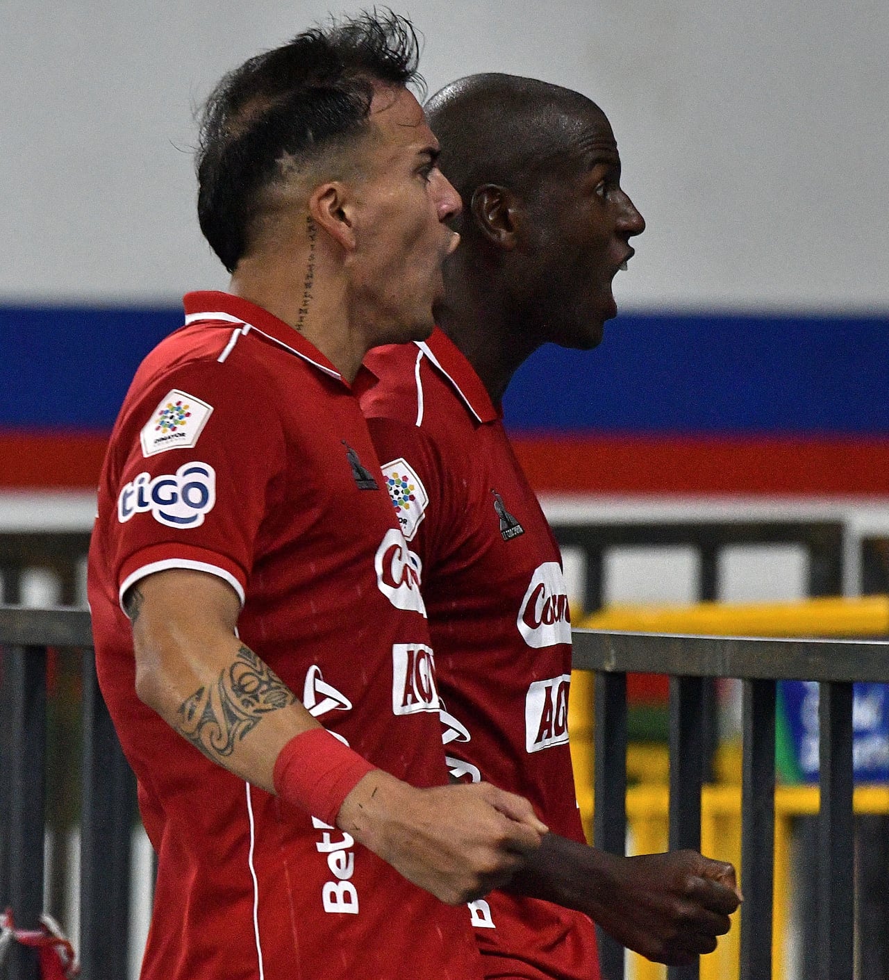 En el Estadio Pascual Guerrero Se jugo la fecha 15 de la Liga Colombiana entre América de Cali contra Deportivo Pereira, marcador final 2-1 gana el local.