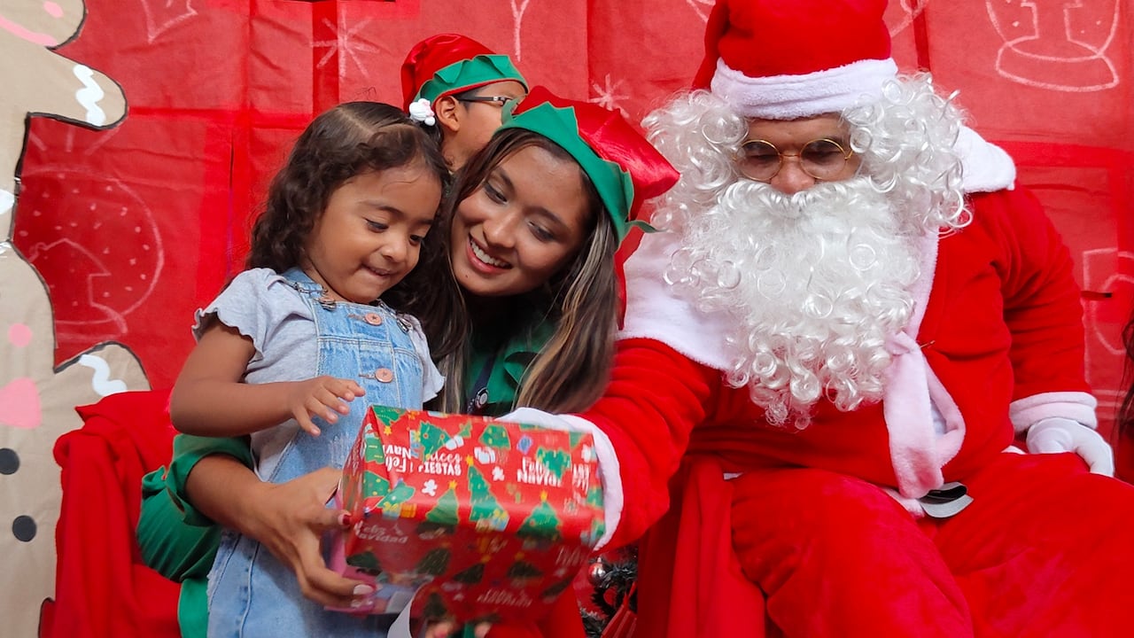 La jornada se desarrolló con los padres de familia, voluntarios y los menores, en el CDI Panderitos de Ladera.