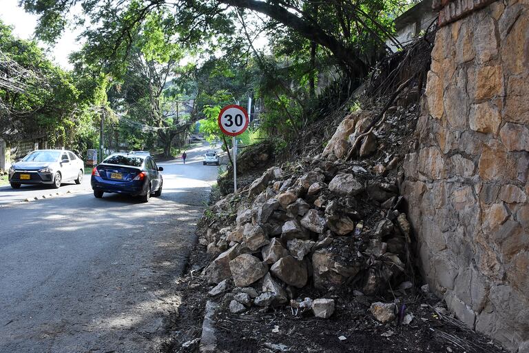 El País denuncia, Deslizamiento de piedras en Juanambú Avenida 9Norte con calle 6
