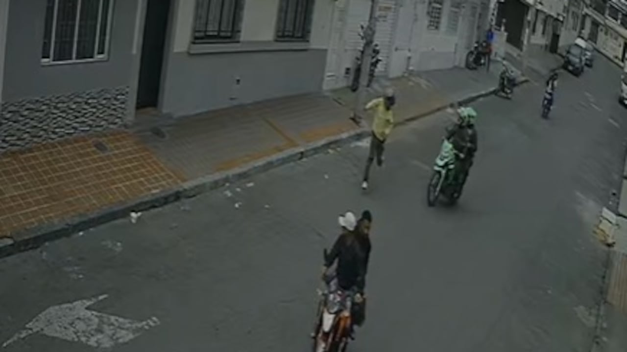 Integrantes del CAI No. 4 Benito Juárez de la Policía Metropolitana de Popayán reforzaron los operativos de control en sectores como Moscopán y Santa Inés, donde la comunidad destacó su labor, por solo ven a los uniformados ayudándolos en medio de la inseguridad que hay en el sector.