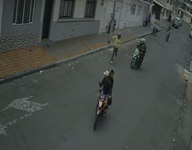 Integrantes del CAI No. 4 Benito Juárez de la Policía Metropolitana de Popayán reforzaron los operativos de control en sectores como Moscopán y Santa Inés, donde la comunidad destacó su labor, por solo ven a los uniformados ayudándolos en medio de la inseguridad que hay en el sector.