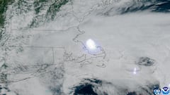 Según lo informado por la NASA, tras explotar el meteoro, se desató una serie de estruendos que se escucharon en la región con una potencia equivalente a 300 toneladas de TNT.
