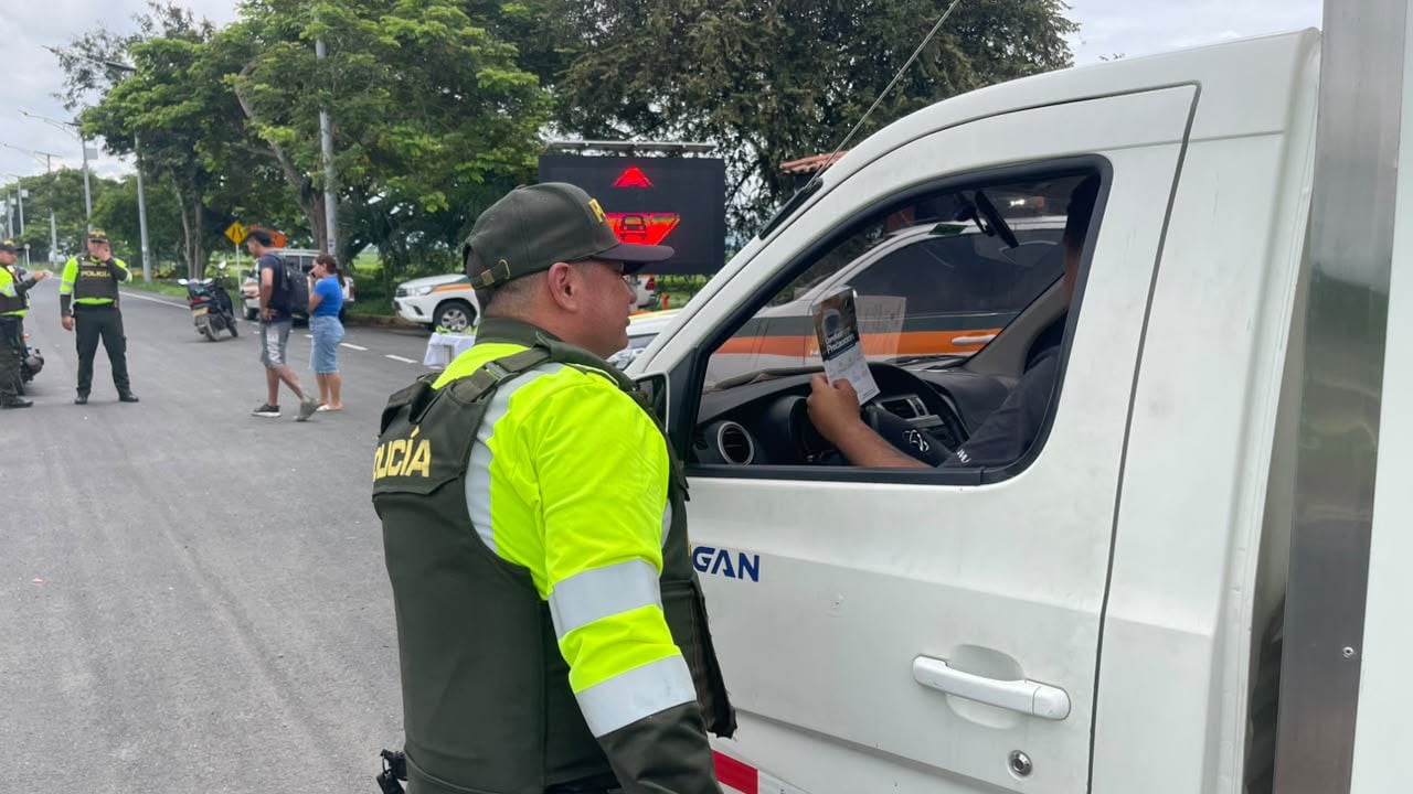 La Policía recomienda respetar los límites de velocidad.