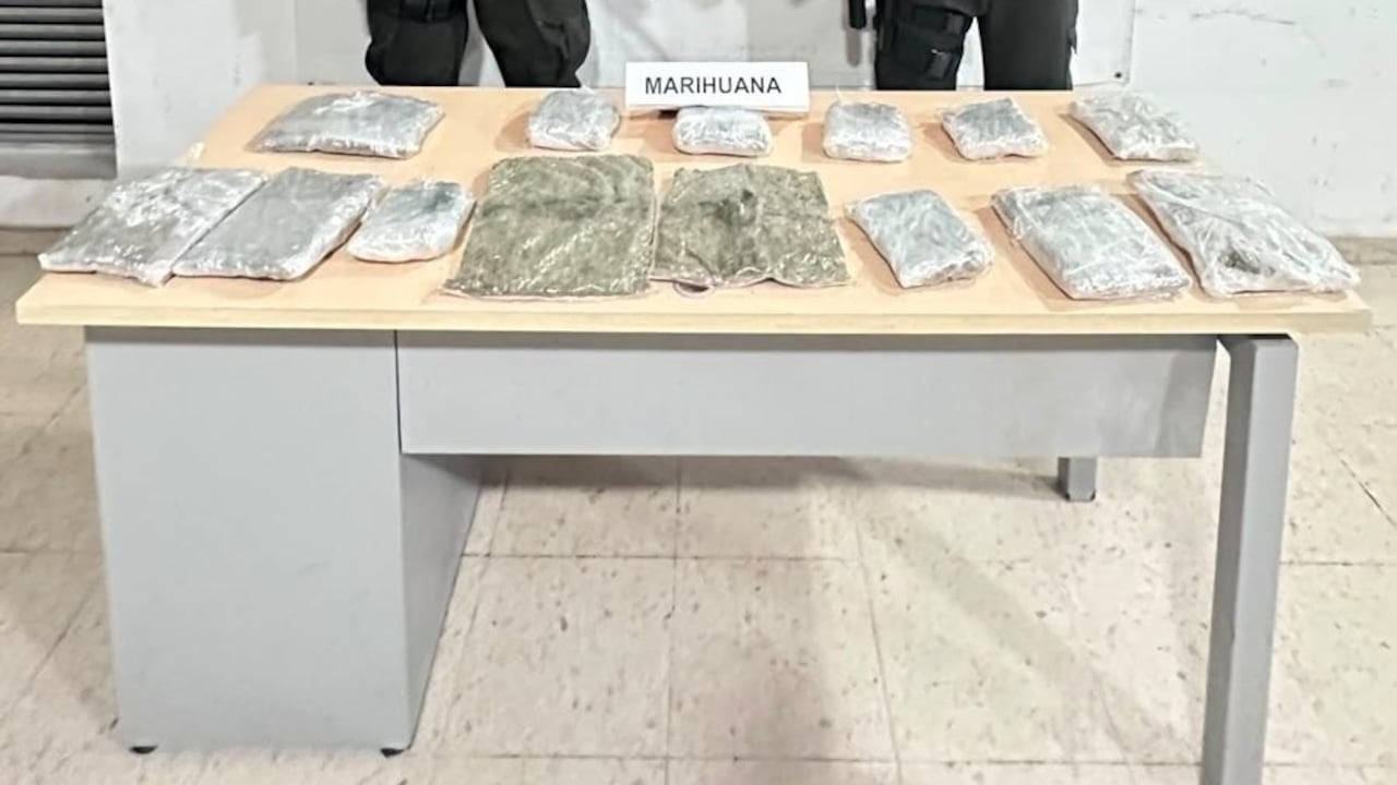 Fueron incautados más de 14 paquetes de marihuana en hechos registrados en el barrio Pubenza de este municipio.