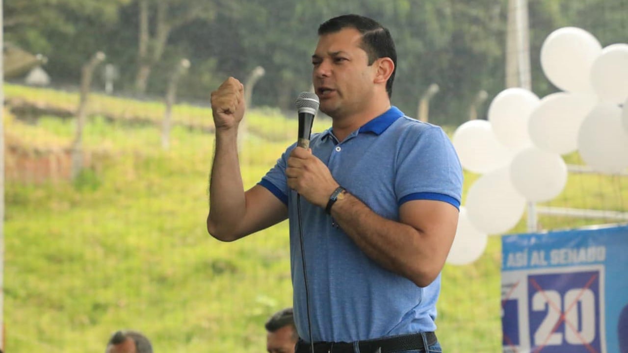 Senador conservador José Alfredo Marín, pertenecientes a la Comisión Séptima del Senado, donde arrancará su trámite esta reforma