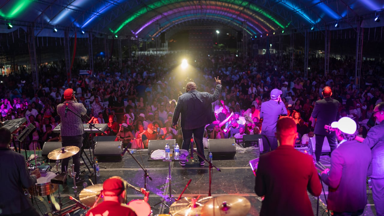 Entre los invitados para celebrar los 15 años del Mejor Parche de la Feria se encuentran: El Gran Combo de Puerto Rico, Rey Ruiz, Víctor Manuelle, Pedro Arroyo.