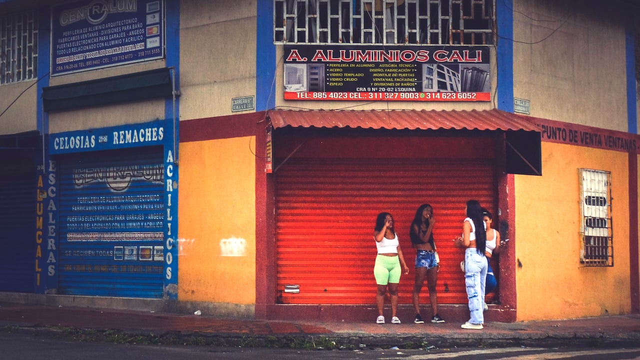 Robo de infraestructura pública, riñas, prostitución y microtráfico son algunos de los males que afectan la seguridad del barrio Obrero. 18 de junio de 2023 Foto Jorge Orozco / El País.