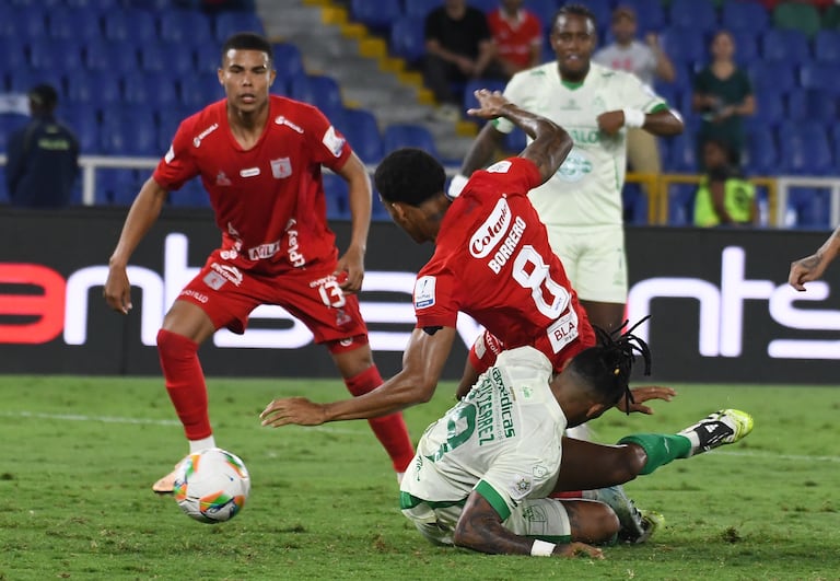 Deportes: Liga Betplay América 0-Bucaramanga 0. Foto José L Guzmán. EL País