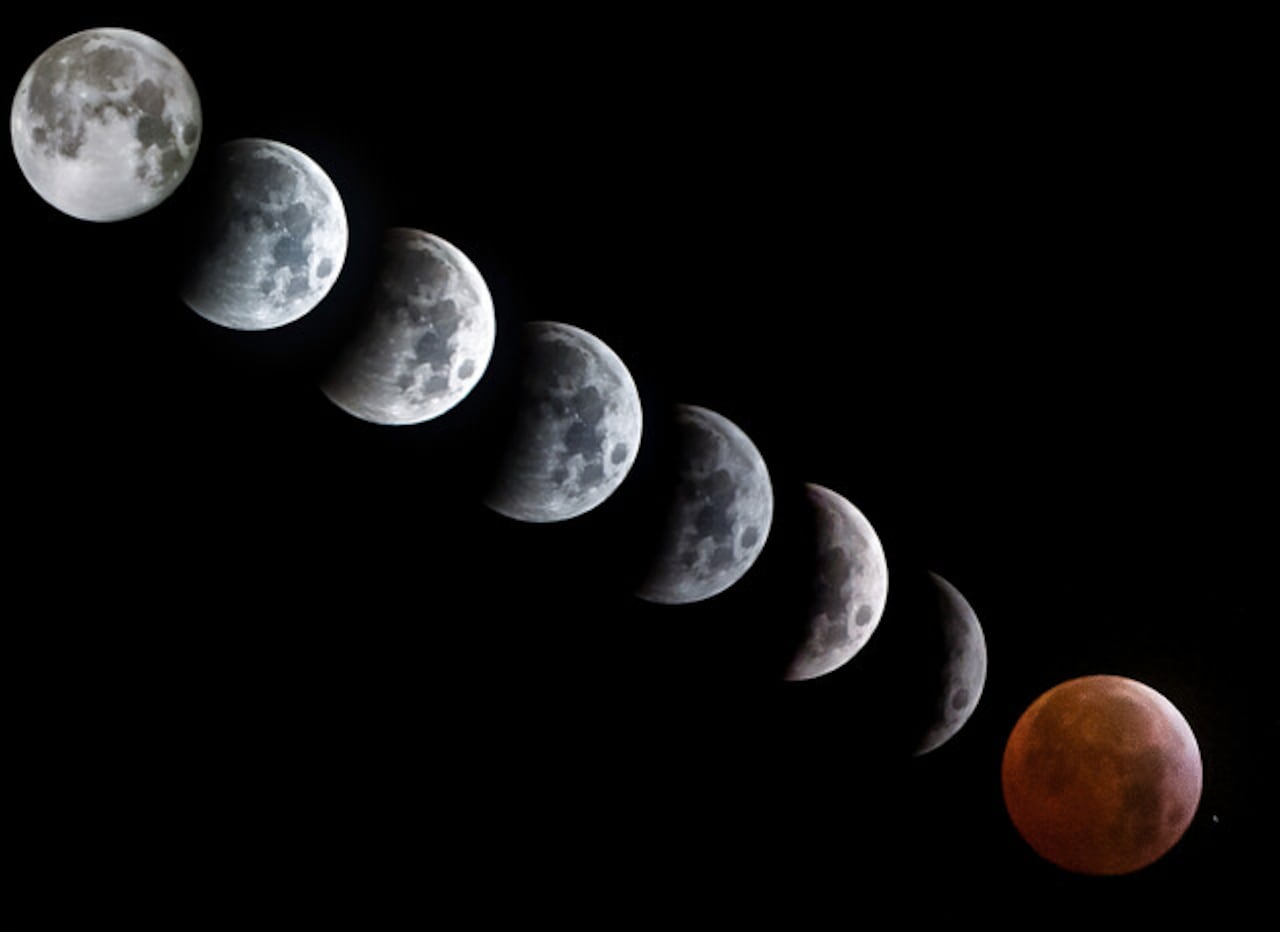 El año pasado, el eclipse total lunar, conocido como luna roja, fue visible en la capital Colombiana.