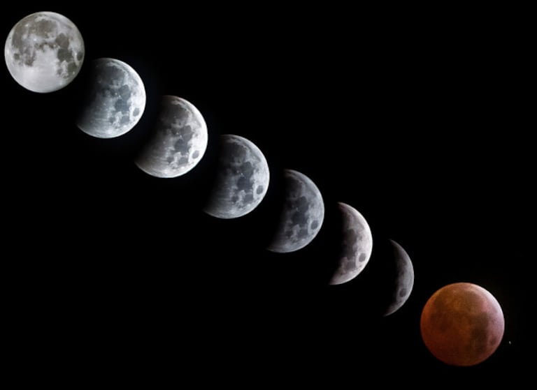 El año pasado, el eclipse total lunar, conocido como luna roja, fue visible en la capital Colombiana.