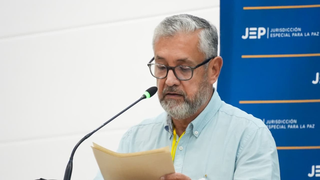 General (r) Jorge Enrique Navarrete admite ante la JEP responsabilidad por 28 falsos positivos en la región Caribe durante una audiencia de reconocimiento de verdad en la Jurisdicción Especial para la Paz (JEP).