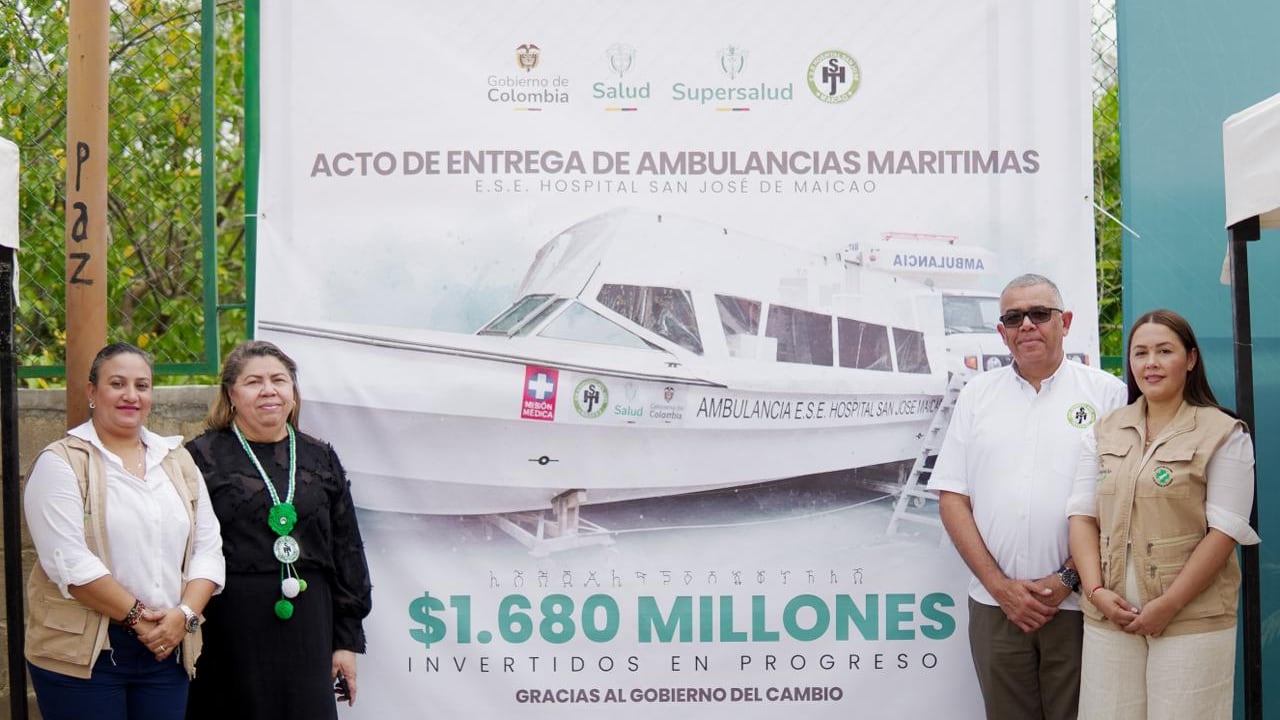 Lanchas ambulancias entregadas en Maicao, un municipio sin mar ni río.