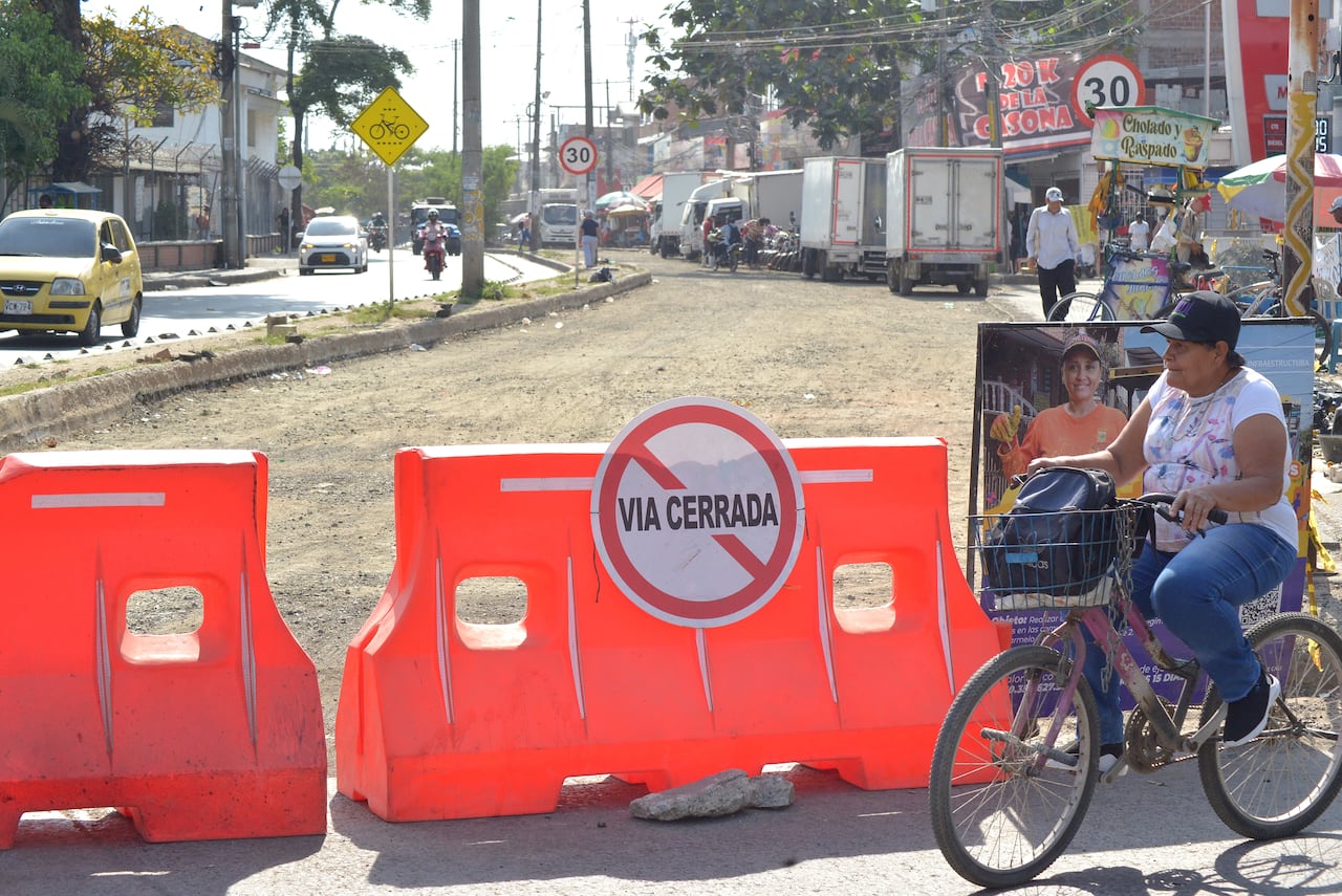 El País Denuncia, Obra Inconclusa Alcaldía Cra 27 Calle 103 La Casona.