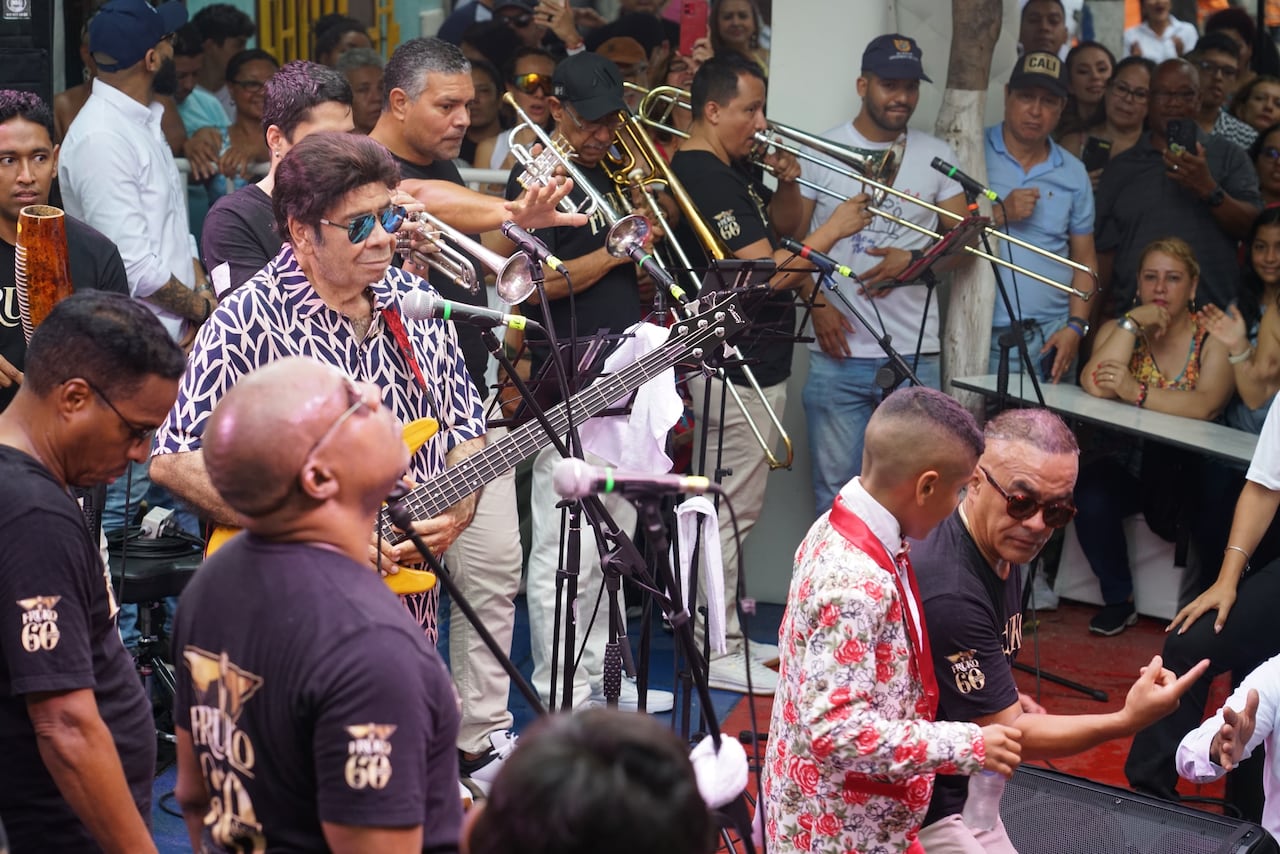 La Alcaldía de Cali celebró los 60 años del artista Fruko, en el Museo de la Salsa del barrio Obrero. La actividad se realizó en el marco de la estrategia “Venite al Obrero” de la Alcaldía, con el fin de salvaguardar y promocionar del patrimonio cultural local, fortaleciendo la identidad de la ciudad, el sentido de pertenencia por la historia de la salsa caleña, pero sobre todo para recuperar el centro de Cali como dinamizador del turismo, la cultura y el desarrollo.