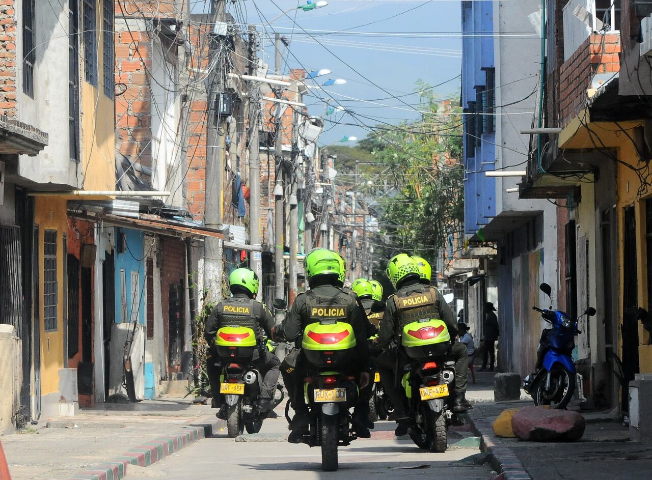 Orden: Lanzamiento del Plan Territorios Seguros de la Policía Metropolitana y áreas de la Alcaldía de Cali, inicialmente de la comuna 15. foto José L Guzmán EL País.