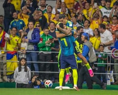 Colombia y Uzbekistán se enfrentan en un partido de alta exigencia física y táctica en territorio mexicano.