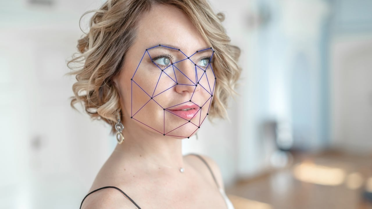 Para crear un estilo propio, explore sus gustos, piense en lo que lo hace sentir seguro y cómodo, y en lo que le gusta e inspira.