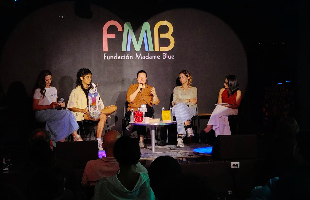 En la sexta edición de "Cali y su Cultura ¿Qué?" aborda una pregunta crítica para la ciudad: ¿Qué condiciones necesita el sector cultural de Cali para sostenerse, circular y reactivar su economía tras el terremoto del 10 de agosto? Este espacio de encuentro ciudadano, organizado por la Fundación Madame Blue en alianza con el periódico El País.