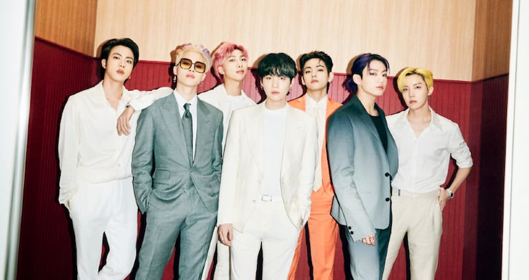 De izquierda a derecha: Jin, Jimin, RM, Suga, V, Jungkook y J-Hope son BTS.