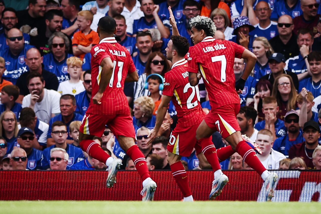 Luis Díaz lleva dos partidos de titular en este nuevo inicio del fútbol inglés.