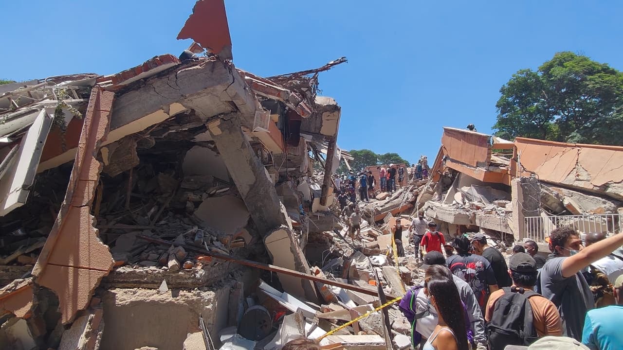 El tremendo impacto del movimiento sacudió fuertemente a la población local y provocó escenas de pánico.