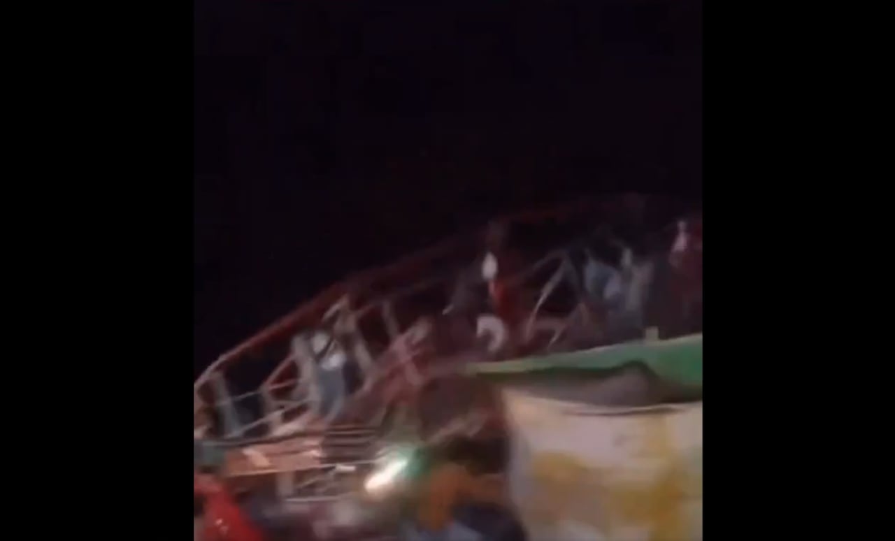 Colapsa rueda en India