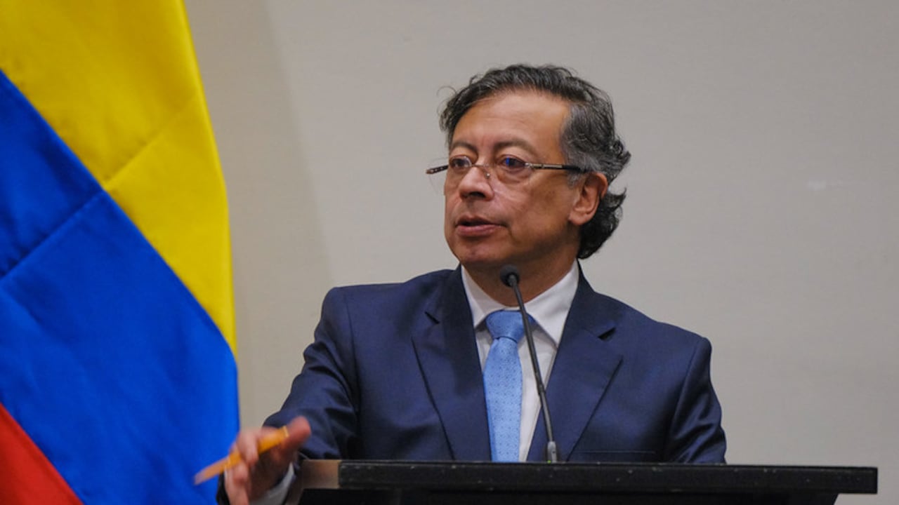 El presidente Gustavo Petro habló del caso de uno de sus exfuncionarios que estaba preso y que recobró su libertad recientemente.