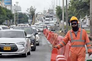 Obras Canal Aguas LLuvias Autopista Sur entre Cra 32 y 39.