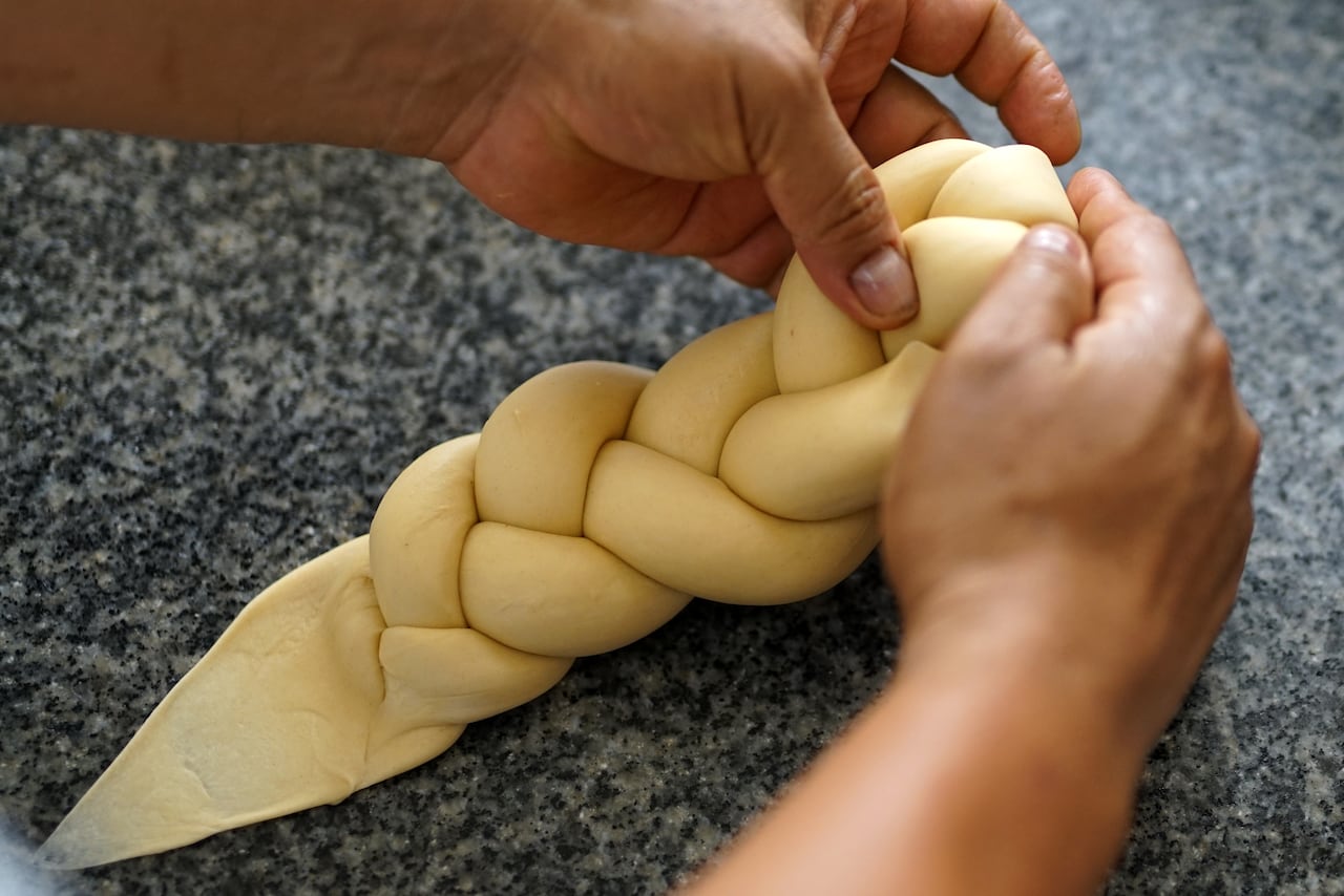 Pese a que en muchas ciudades de Colombia hay panaderías en cada esquina, el consumo de este producto tradicional se ha mantenido estable en los últimos años. Foto Jorge Orozco.