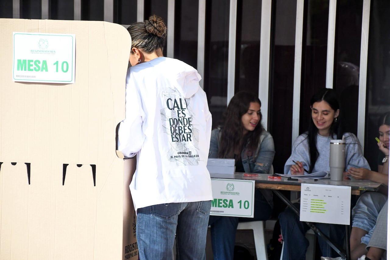Cali: Con poca asistencia de votantes se realizó este domingo, 24 de agosto, la consulta popular para decidir la creación del Área Metropolitana del Sur occidente (AMSO). Foto José L Guzmán. El País