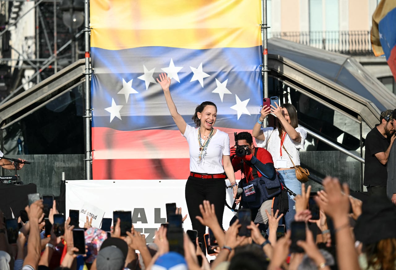 María Corina Machado se presentó ante sus compatriotas refugiados en España.