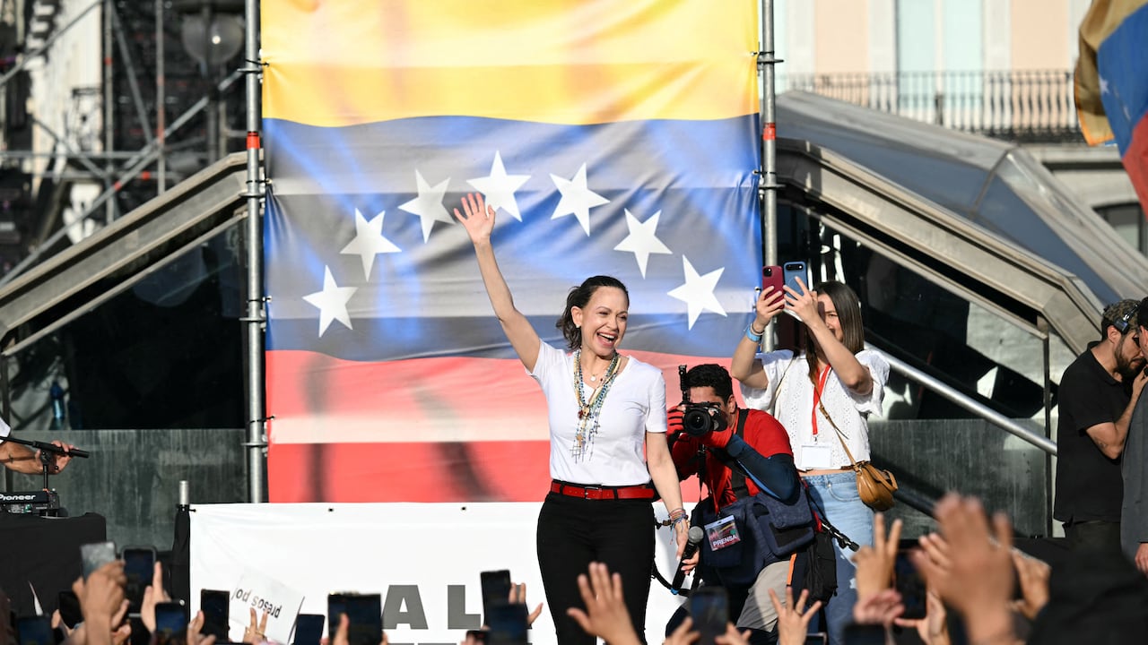 María Corina Machado se presentó ante sus compatriotas refugiados en España.