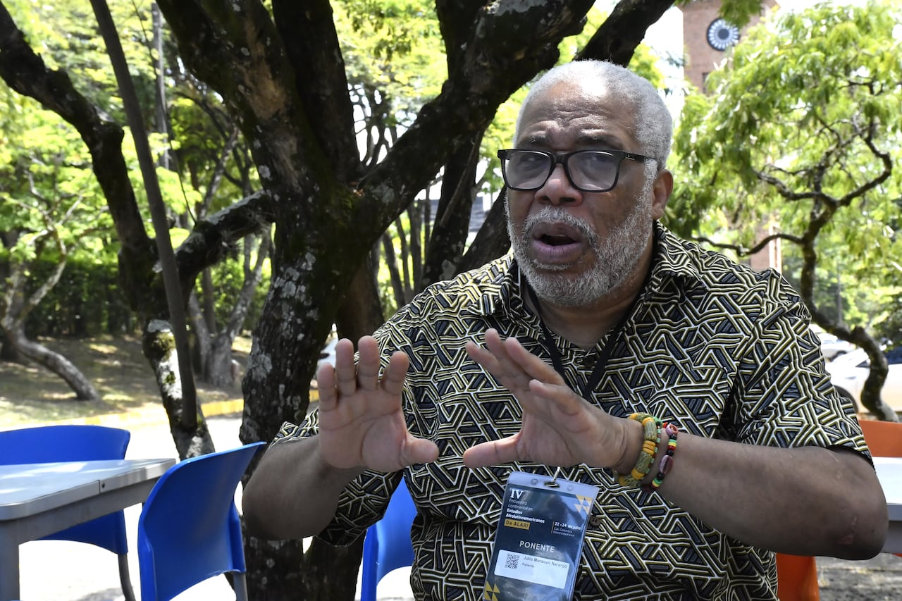 Julio Moracén, profesor de la Universidad Federal de São Paulo reflexionó sobre diversidad cultural y el papel solidario de la academia.