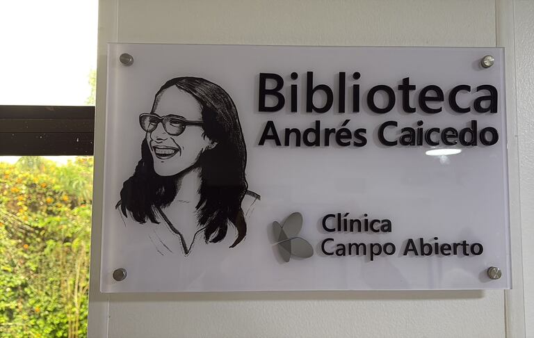 Biblioteca Andrés Caicedo en Clínia Campo Abierto